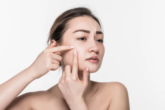 Review 10 Skincare Garnier untuk Kulit Berminyak dan Berjerawat